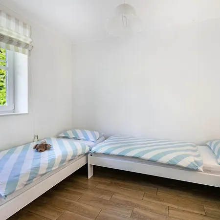 Christine Apartment *