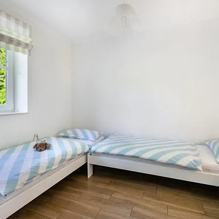 Christine Apartment *